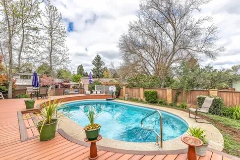 2759 Pennington Drive Medford OR 97504