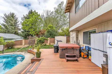 2759 Pennington Drive Medford OR 97504