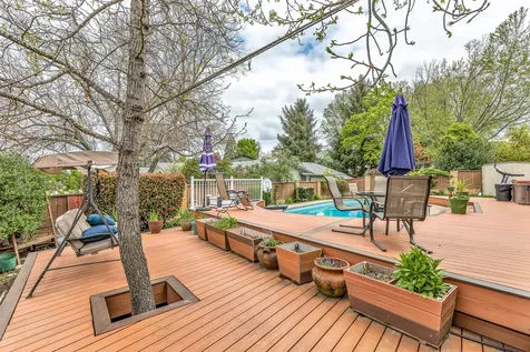 2759 Pennington Drive Medford OR 97504