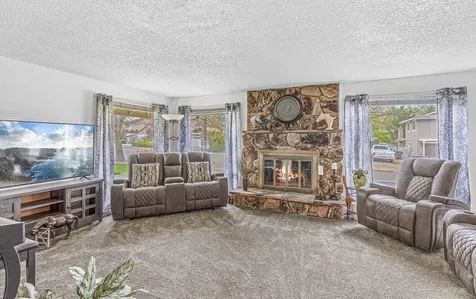 2759 Pennington Drive Medford OR 97504