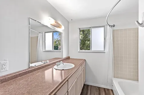 946 NE 12th Street Grants Pass OR 97526