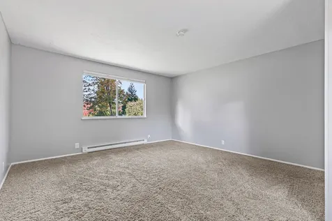 946 NE 12th Street Grants Pass OR 97526