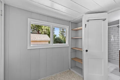 946 NE 12th Street Grants Pass OR 97526