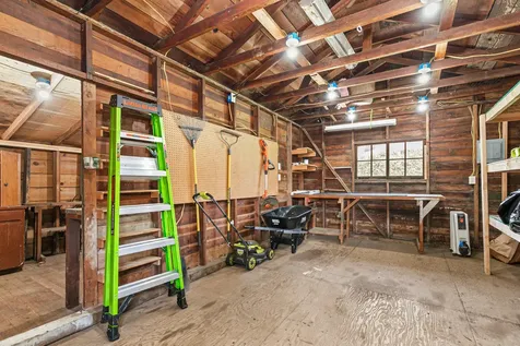 946 NE 12th Street Grants Pass OR 97526