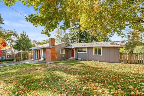 946 NE 12th Street Grants Pass OR 97526