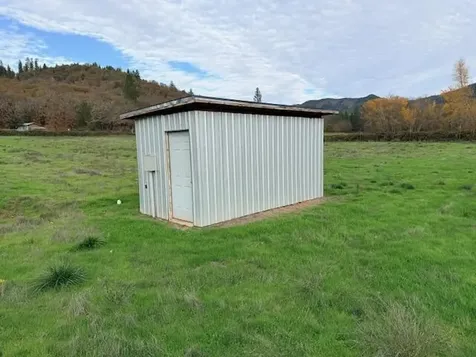 2571 E Evans Creek Road Rogue River OR 97537
