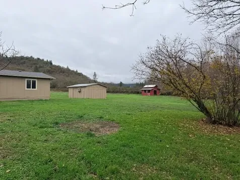 2571 E Evans Creek Road Rogue River OR 97537