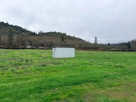 2571 E Evans Creek Road Rogue River OR 97537