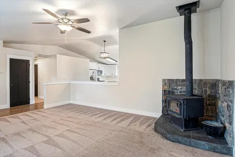 4710 NW 62nd Street Redmond OR 97756