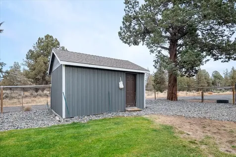4710 NW 62nd Street Redmond OR 97756
