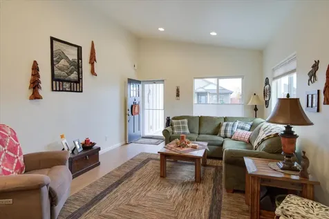 2920 NW Hemlock Lane Redmond OR 97756