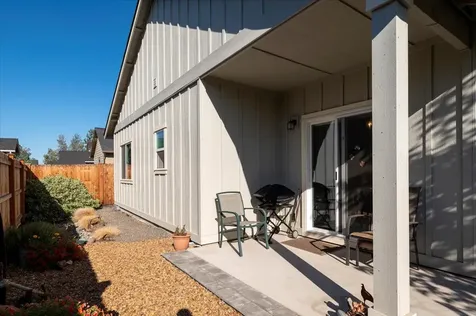 2920 NW Hemlock Lane Redmond OR 97756
