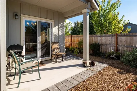 2920 NW Hemlock Lane Redmond OR 97756