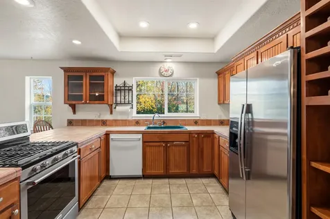 1924 Myers Lane Medford OR 97501
