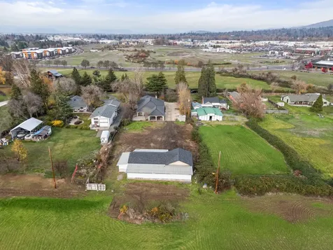 1924 Myers Lane Medford OR 97501