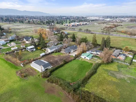 1924 Myers Lane Medford OR 97501