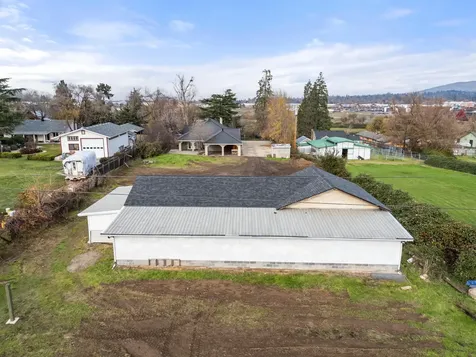 1924 Myers Lane Medford OR 97501