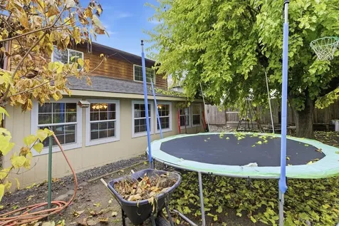 650 Sarah Lane Eagle Point OR 97524