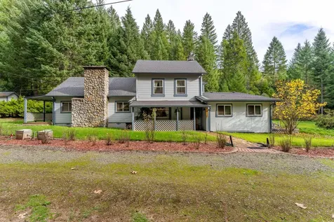 1871 Mccullough Creek Road Glendale OR 97442