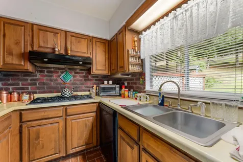 1871 Mccullough Creek Road Glendale OR 97442