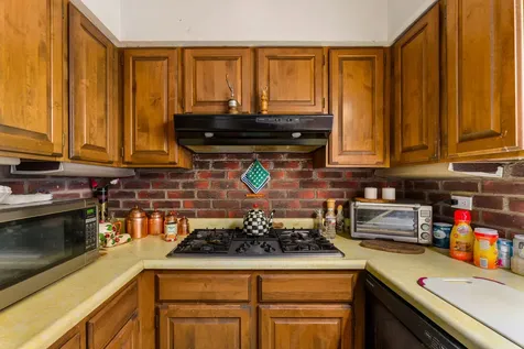 1871 Mccullough Creek Road Glendale OR 97442