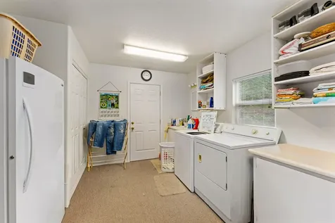 1871 Mccullough Creek Road Glendale OR 97442