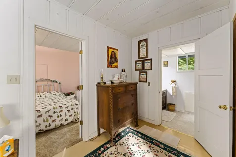 1871 Mccullough Creek Road Glendale OR 97442