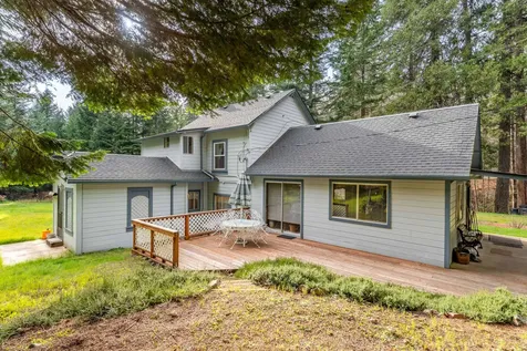 1871 Mccullough Creek Road Glendale OR 97442