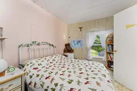1871 Mccullough Creek Road Glendale OR 97442