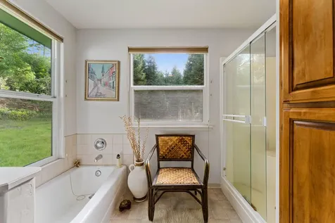 1871 Mccullough Creek Road Glendale OR 97442