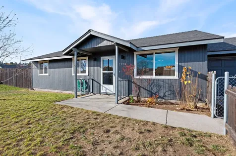 2123 SW 33rd Street Redmond OR 97756