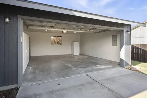 2123 SW 33rd Street Redmond OR 97756