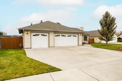 1707 NW 20th Street Redmond OR 97756