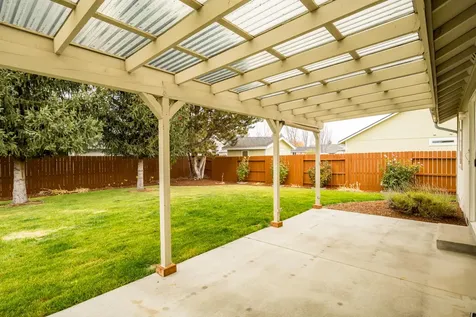 1707 NW 20th Street Redmond OR 97756