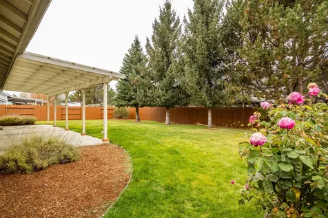 1707 NW 20th Street Redmond OR 97756