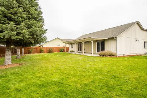 1707 NW 20th Street Redmond OR 97756
