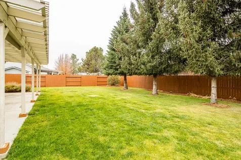 1707 NW 20th Street Redmond OR 97756