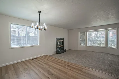3037 Jenero Court Medford OR 97504