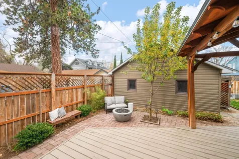 1439 NW 4th Street Bend OR 97703