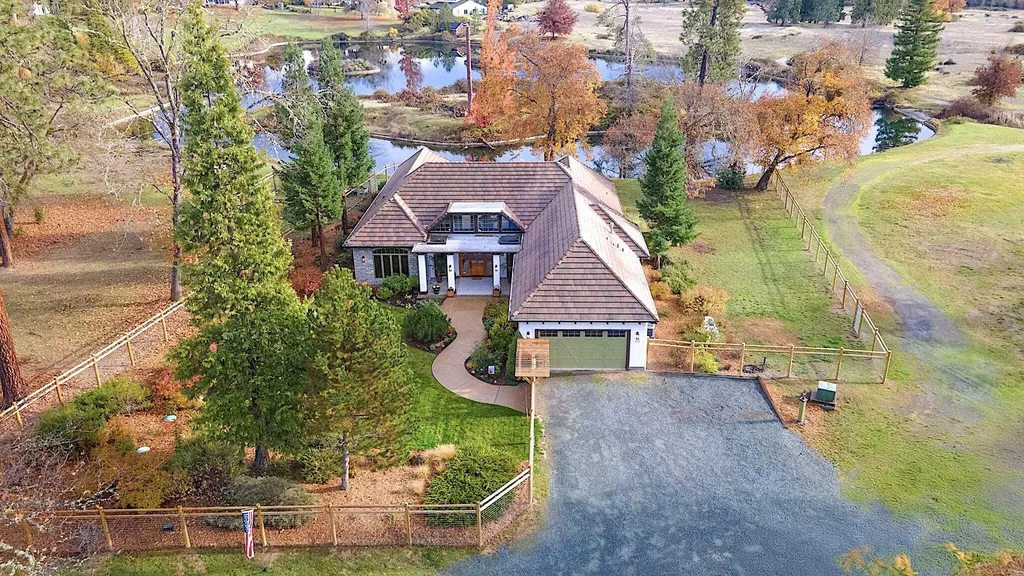 903 Nicklaus Point Lane Grants Pass OR 97526