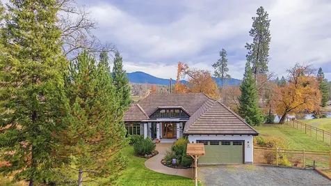 903 Nicklaus Point Lane Grants Pass OR 97526