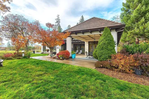 903 Nicklaus Point Lane Grants Pass OR 97526