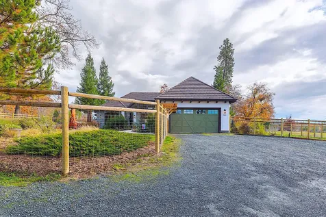 903 Nicklaus Point Lane Grants Pass OR 97526