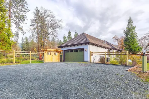 903 Nicklaus Point Lane Grants Pass OR 97526