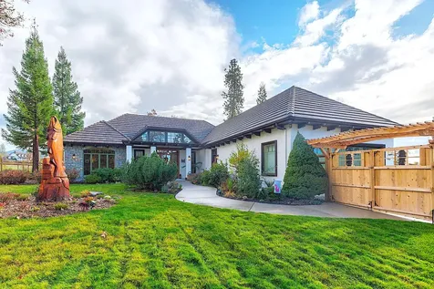 903 Nicklaus Point Lane Grants Pass OR 97526