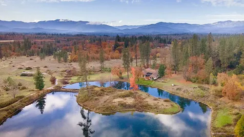 903 Nicklaus Point Lane Grants Pass OR 97526