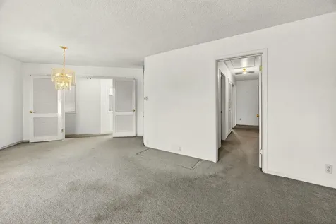 6 S Groveland Avenue Medford OR 97504