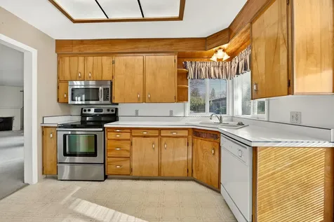 6 S Groveland Avenue Medford OR 97504