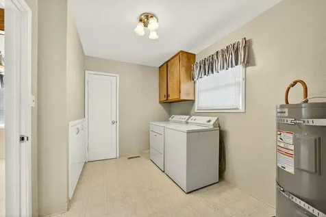 6 S Groveland Avenue Medford OR 97504