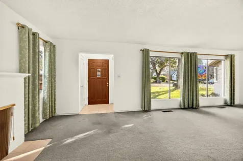 6 S Groveland Avenue Medford OR 97504